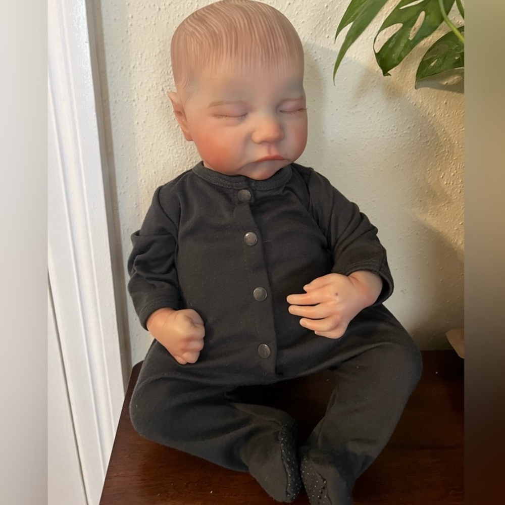 Creadle Reborn Dolls Nerwborn Baby good Condition